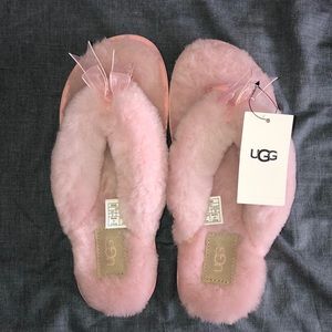 Ugg fluffy slippers